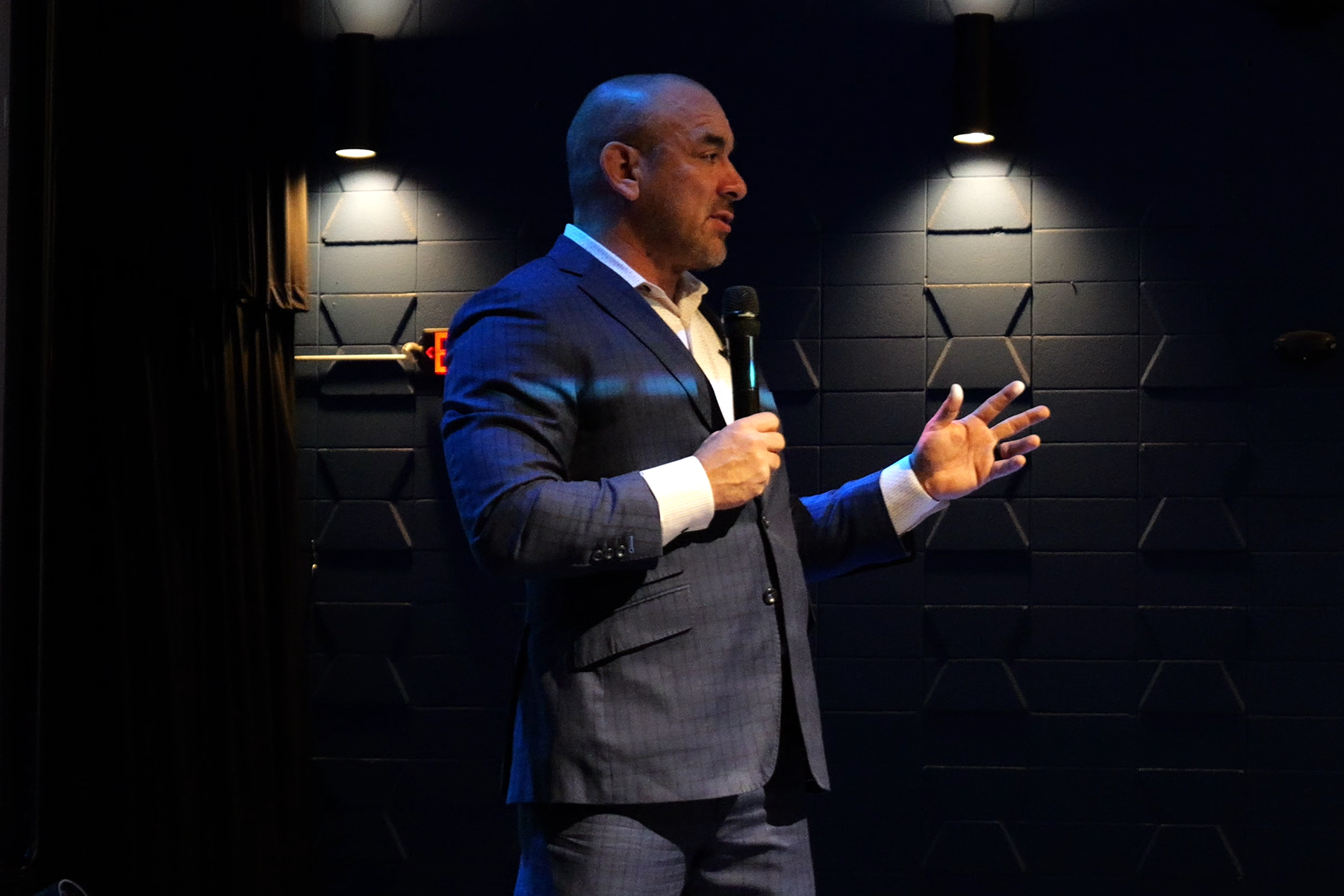 Speaking to members at a P.I.G. event