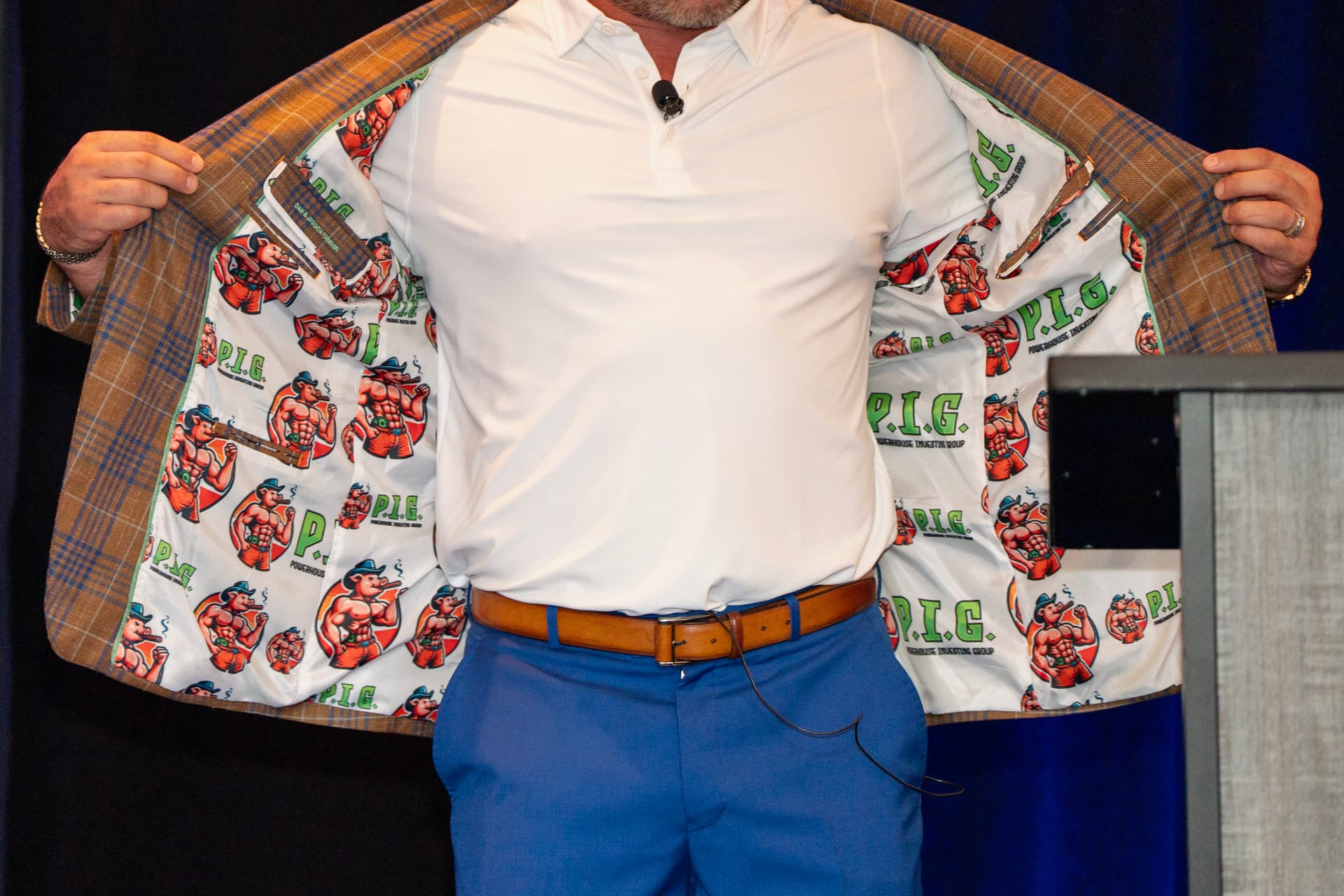 Custom sport coat with a P.I.G. logo lining